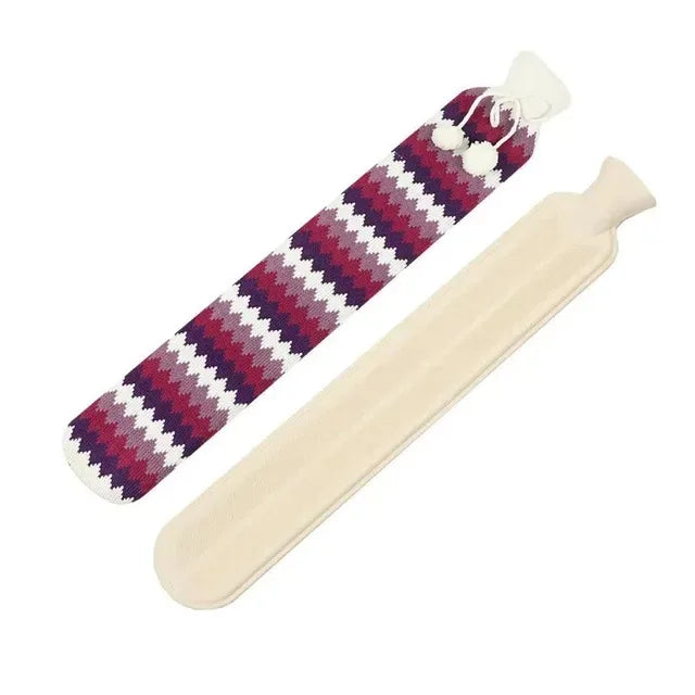 Bouillotte longue en tricot prune à motifs blancs, avec sa bouillotte, 1 L