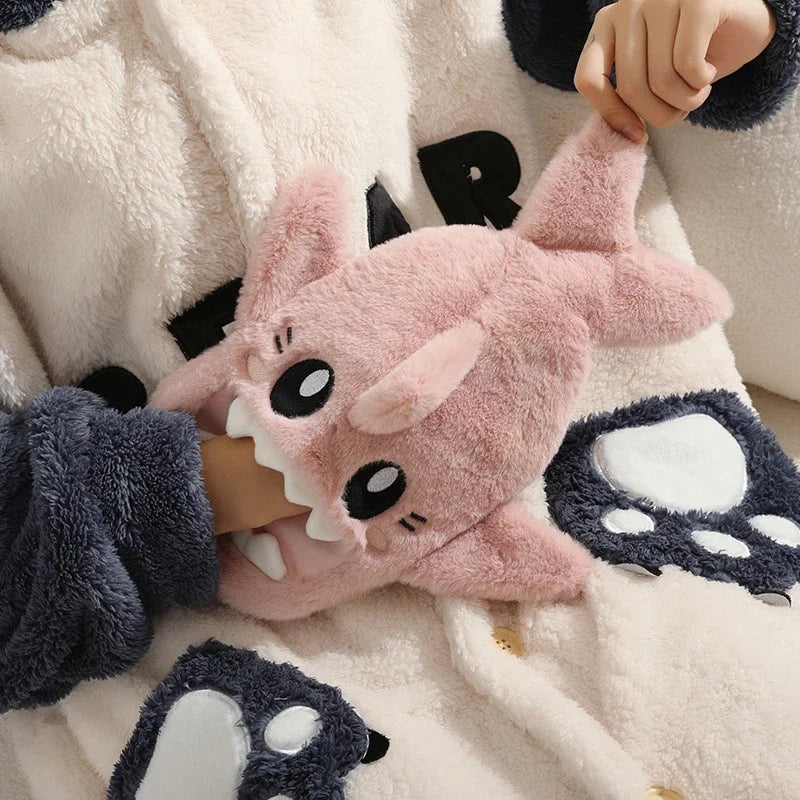 Bouillotte peluche requin rose